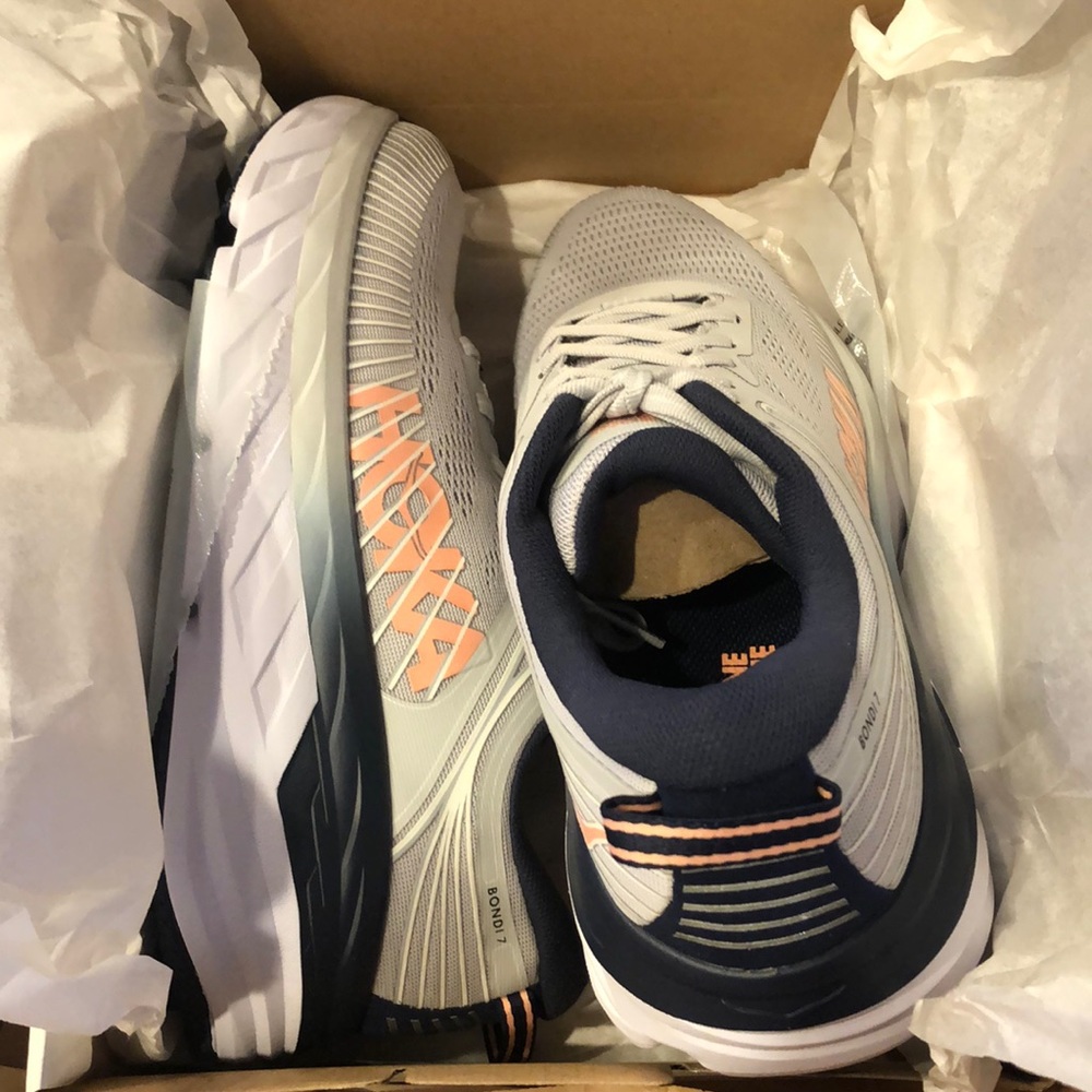 Brand New! Hoka one one W Bondi 7. still in the box. Color:lunar rock/black iris